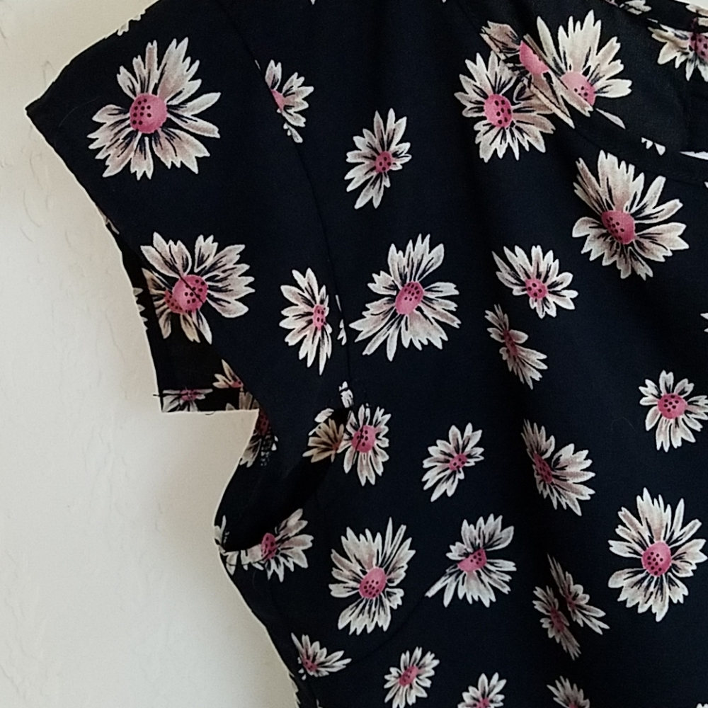 🟣 3/$25 B JEWEL blouse EUC - Picture 5 of 5